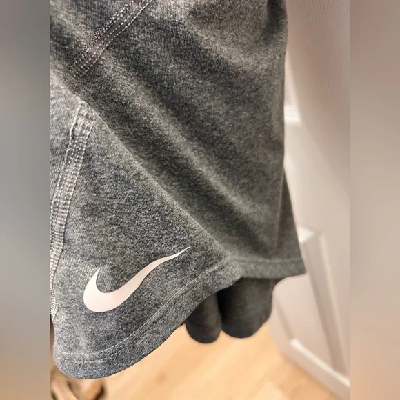 Nike criss cross back tank - Picture 4 of 4